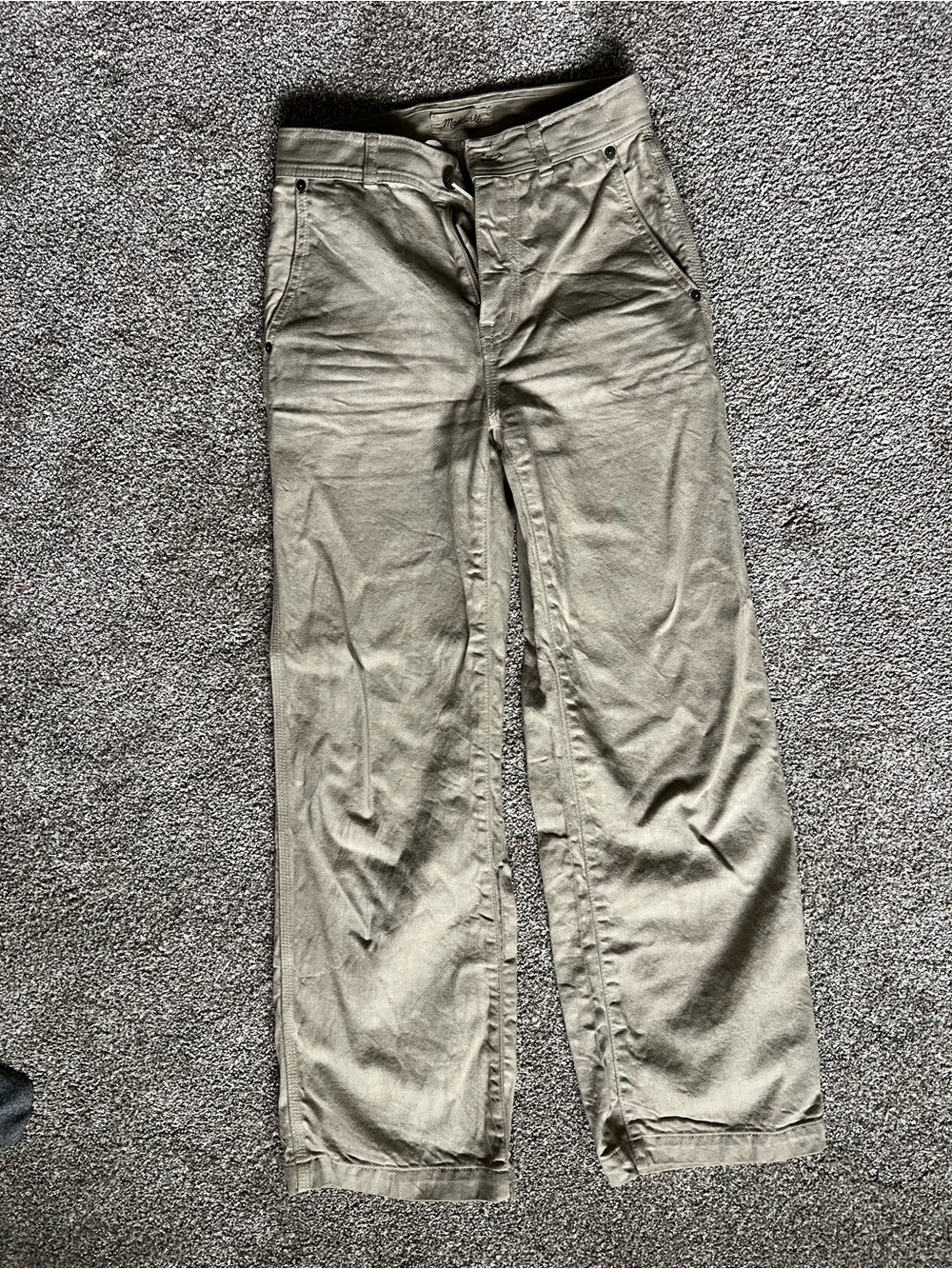 Madewell Women’s Straight Vintage Chino Pants in Cream/Light Gray